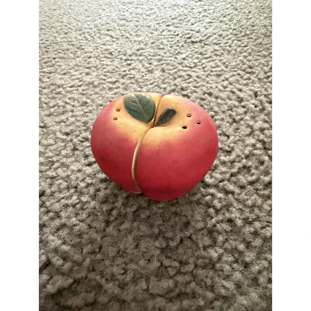 Vintage Ceramic Sliced Red Apple Halves Salt & Pepper Shakers Farmhouse Decor